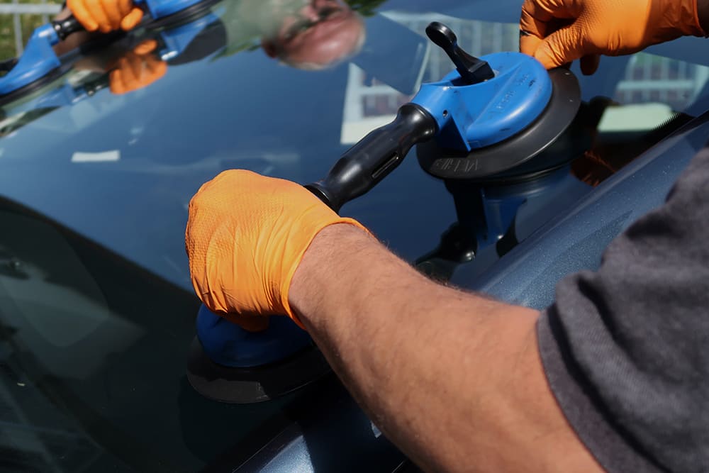 Frontscheiben Austausch | Wir tasuchen dein Autoglas